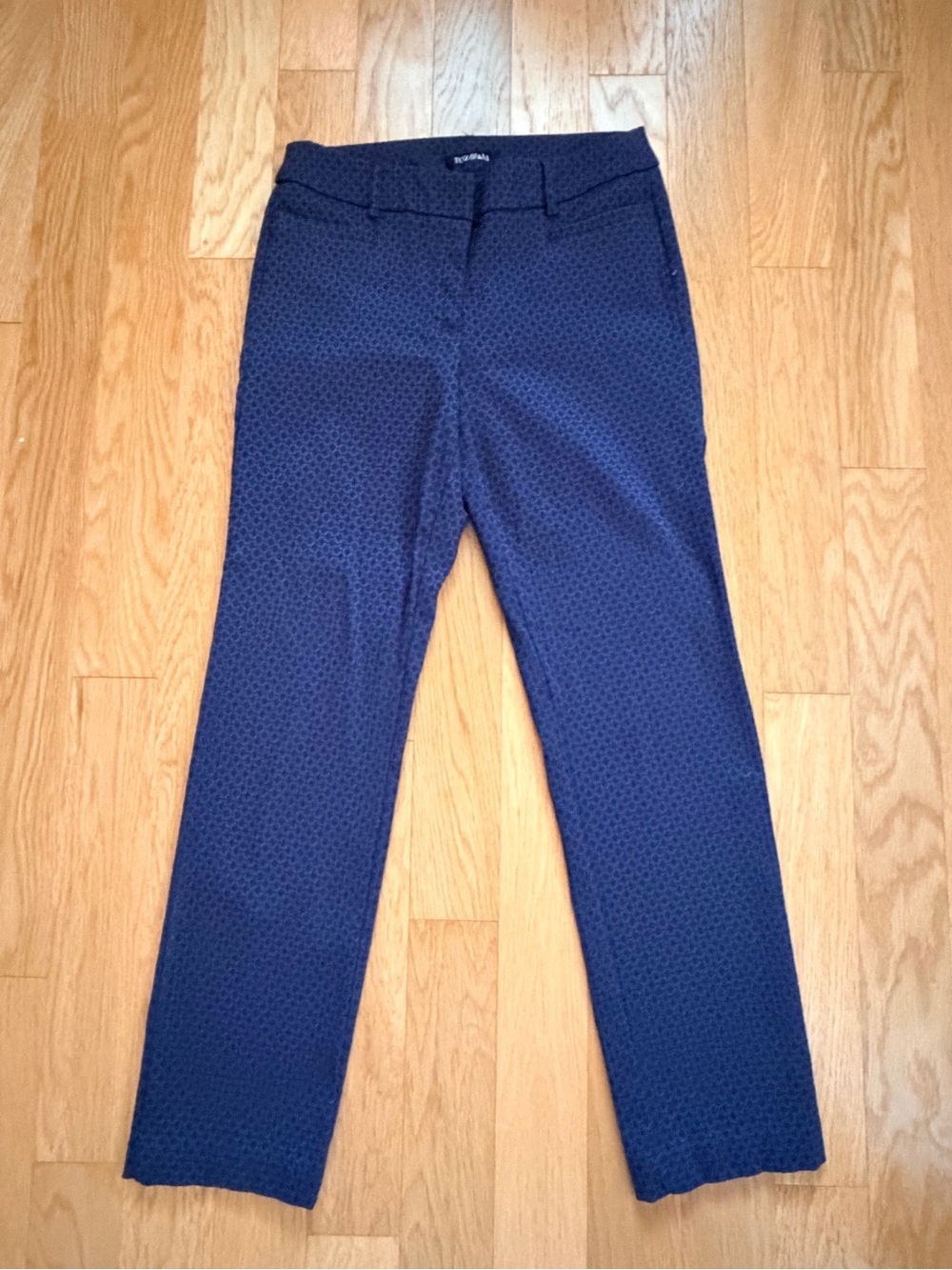 Roz & Ali Dark Navy Textured Straight-Leg Pants